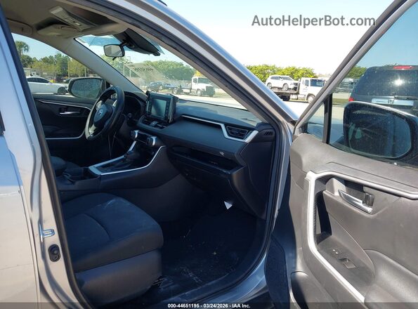 2T3W1RFV1MC107222 2021 TOYOTA LE Silver Вид салону спереду