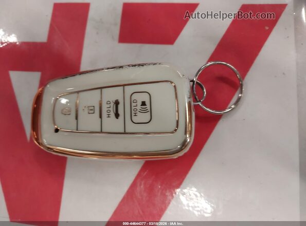 2T3W1RFV1SC343916 2025 TOYOTA LE White 