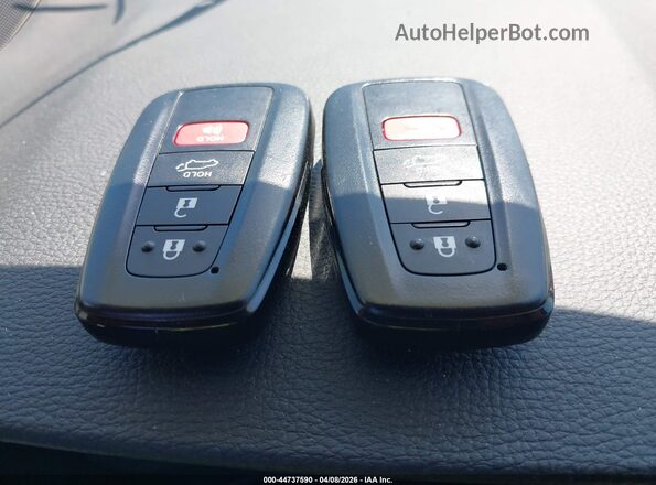 2T3W1RFV7SW390320 2025 TOYOTA LE Red Vista del salpicadero