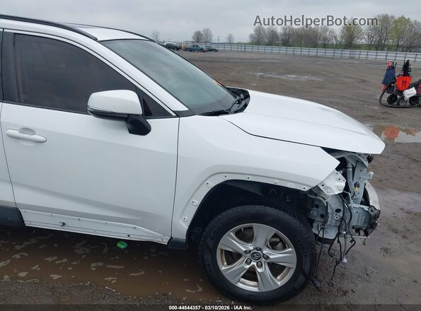 2T3W1RFV8KW013043 2019 TOYOTA LE White 