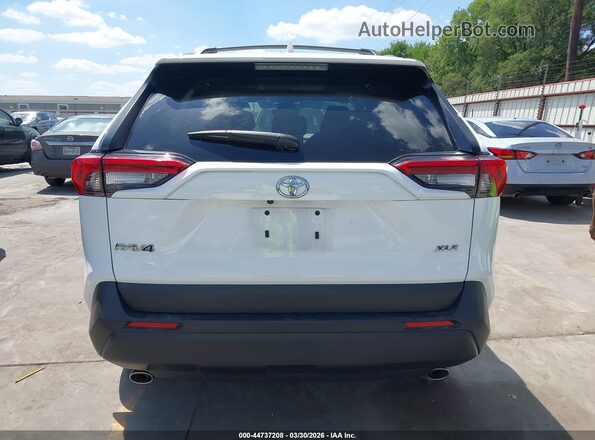 2T3W1RFV9RW320683 2024 TOYOTA LE White 