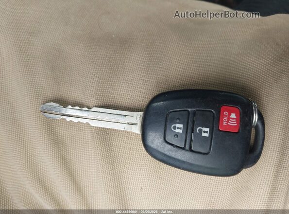 2T3ZFREV6HW339870 2017 TOYOTA LE Silver Առջևի վահանակի տեսք