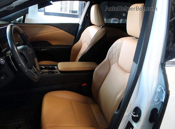 2T2BAMCA7PC027001 2023 LEXUS RX Белый Вид задних сидений
