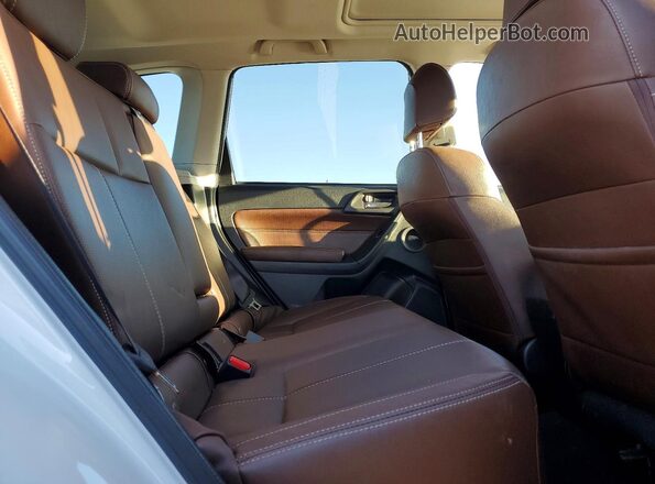 JF2SJGWC4HH457909 2017 SUBARU FORESTER2. White ძრავის განყოფილების ხედი