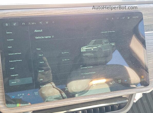 7FCTGAAA4PN001004 2023 RIVIAN R1T Gray Vista de los asientos traseros