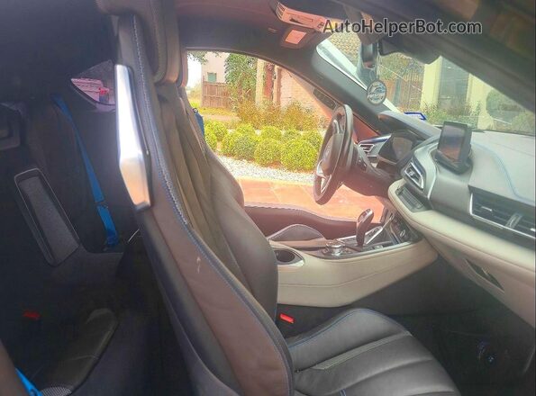 WBY2Z2C59GV675438 2016 BMW I8 White Rear view