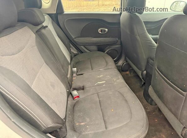 KNDJP3A59K7680809 2019 KIA SOUL White 