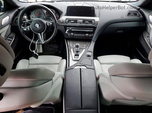 WBS6E9C54JG437590 2018 BMW M6 Gray Vista del cuadro de instrumentos