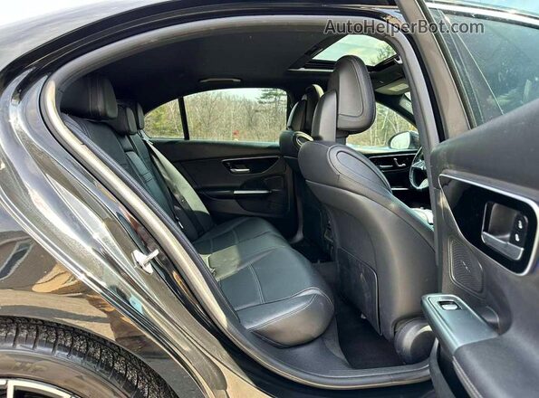 W1KAF4GB6PR095032 2023 MERCEDES-BENZ C Black 