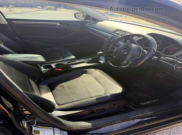 1VWBA7A33JC005519 2018 VOLKSWAGEN PASSAT Black 