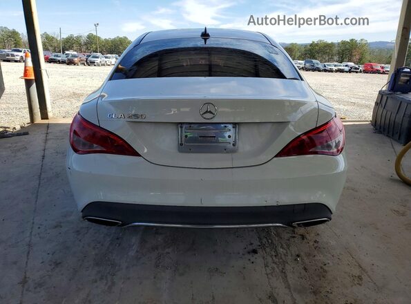 WDDSJ4EB0HN406887 2017 MERCEDES-BENZ CLA-CLASS Белый Вид салона спереди