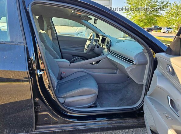KMHLM4DG5TU122748 2026 HYUNDAI ELANTRA Black 