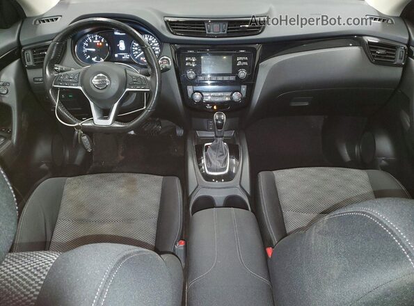 JN1BJ1CR9HW126715 2017 NISSAN QASHQAI Черный Вид панели приборов