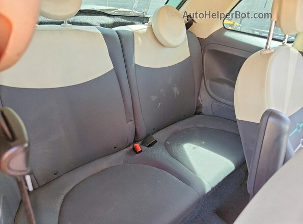 3C3CFFAR1GT161440 2016 FIAT 500 Teal Հետևի նստատեղերի տեսք