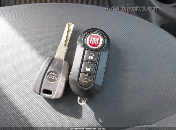 3C3CFFAR8GT120691 2016 FIAT 500 White Առջևի վահանակի տեսք