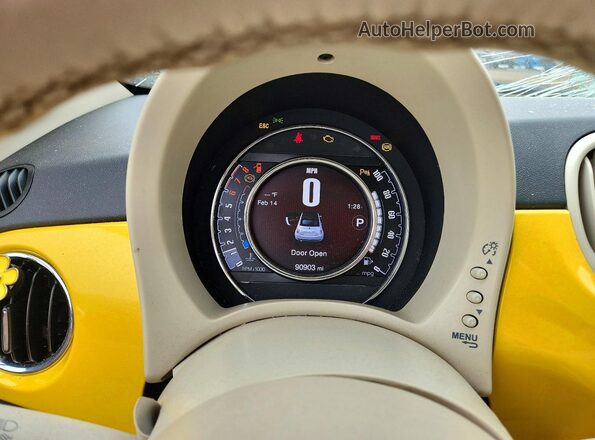 3C3CFFLR3GT133717 2016 FIAT 500 Yellow Vista del cuadro de instrumentos