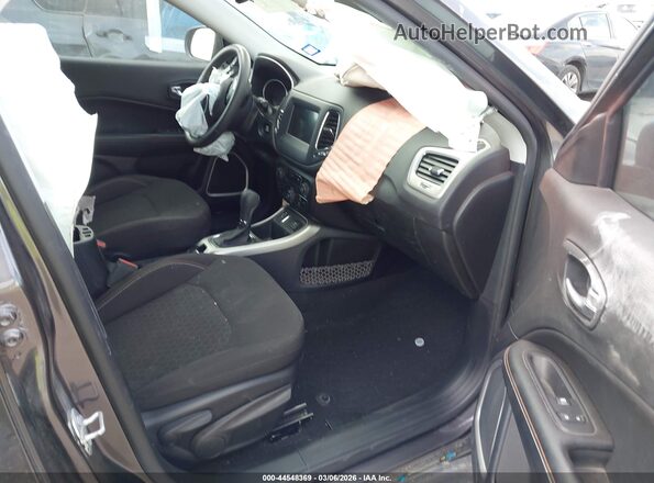 3C4NJCAB3MT550080 2021 JEEP COMPASS Gray Front interior view