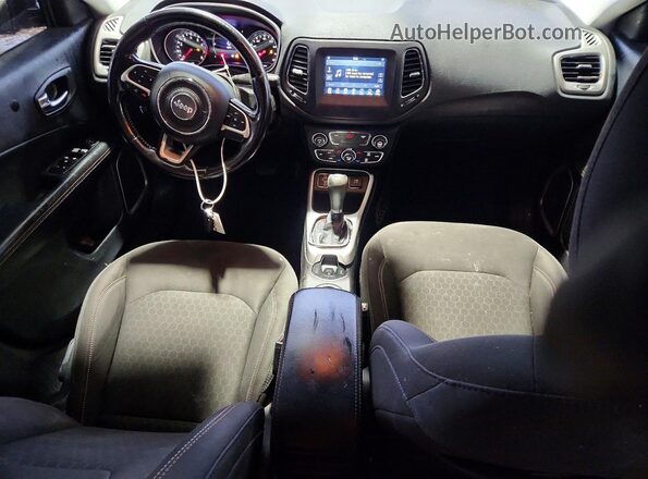 3C4NJCAB5LT169944 2020 JEEP COMPASS Черный Вид панели приборов