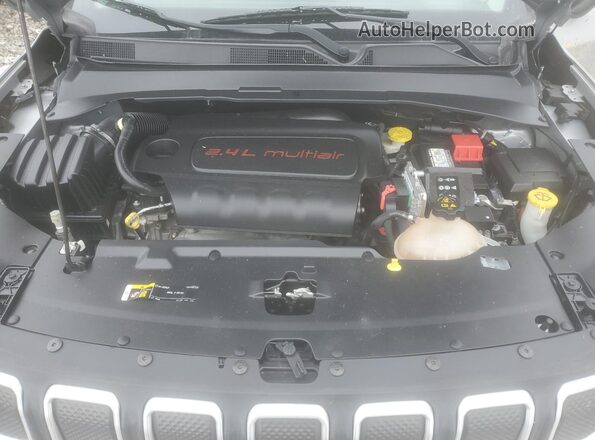 3C4NJCAB5NT103316 2022 JEEP COMPASS Silver Widok komory silnika