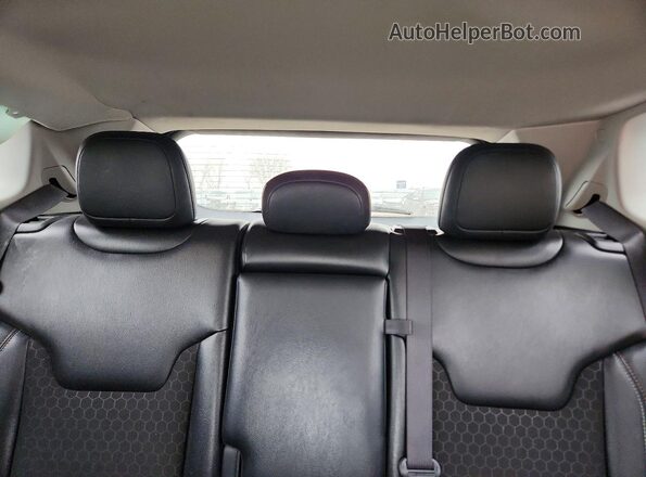 3C4NJCBB0MT574108 2021 JEEP COMPASS Maroon Vista de los asientos traseros