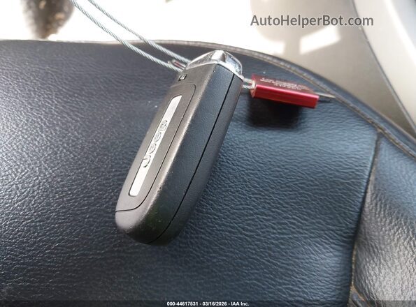 3C4NJCBB4JT137448 2018 JEEP COMPASS Белый 