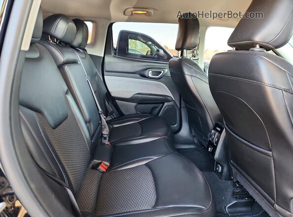 3C4NJCBB5NT137061 2022 JEEP COMPASS Black Vista interior trasera