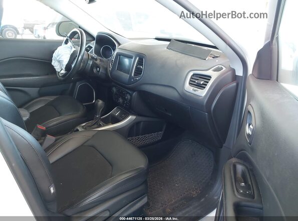 3C4NJCBB6MT549035 2021 JEEP COMPASS White Widok wnętrza z przodu