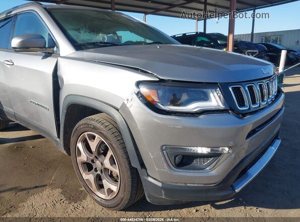 3C4NJCCB2JT406383 2018 JEEP COMPASS Silver Front view