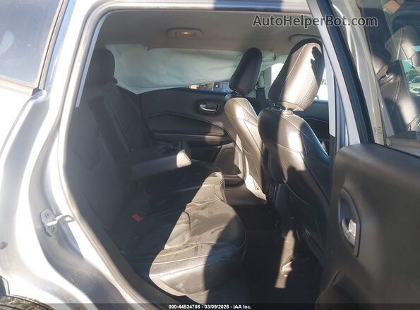 3C4NJCCB2JT406383 2018 JEEP COMPASS Silver VIN sticker view