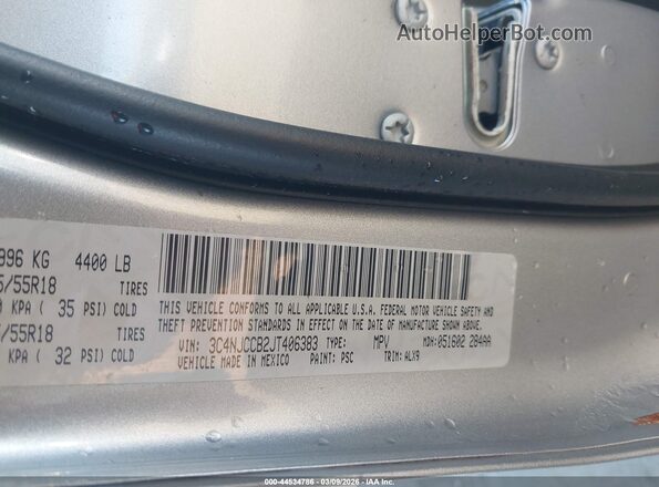3C4NJCCB2JT406383 2018 JEEP COMPASS Silver Engine compartment view