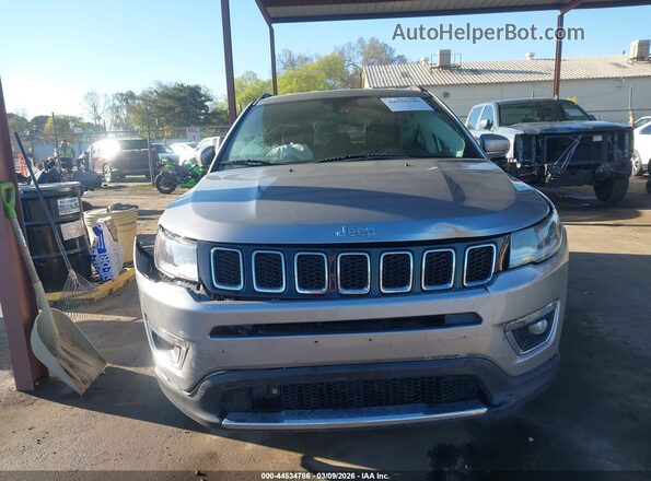 3C4NJCCB2JT406383 2018 JEEP COMPASS Silver Instrument cluster view