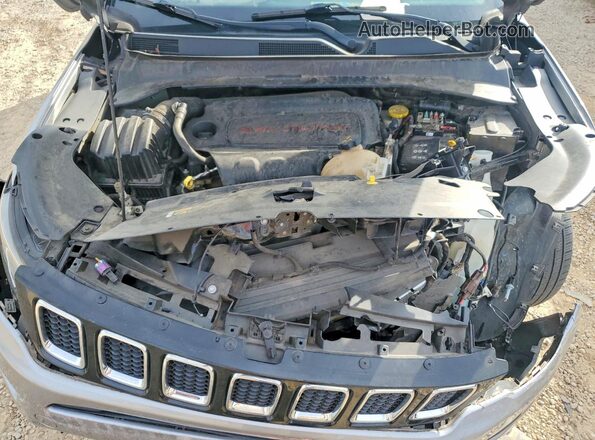 3C4NJCCB6KT699089 2019 JEEP COMPASS Silver 
