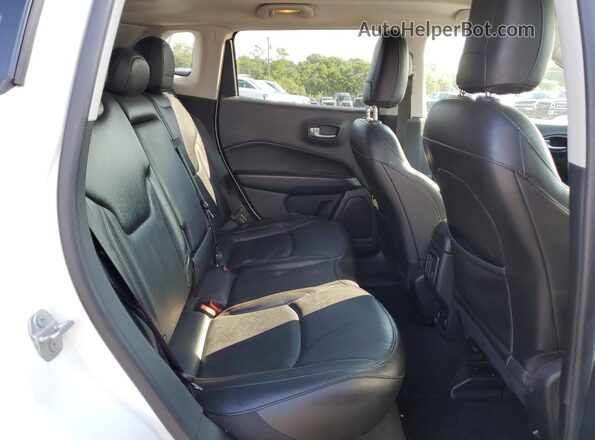3C4NJCCB8MT605149 2021 JEEP COMPASS White Vista interior trasera