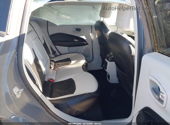 3C4NJCCB9KT802098 2019 JEEP COMPASS Gray VIN կոդի պիտակի տեսք