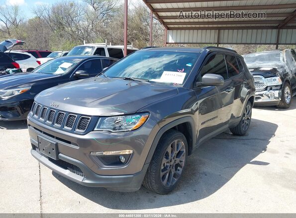 3C4NJCEB0MT570989 2021 JEEP COMPASS Gray Front view