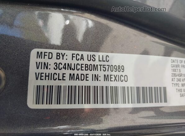 3C4NJCEB0MT570989 2021 JEEP COMPASS Gray Engine compartment view