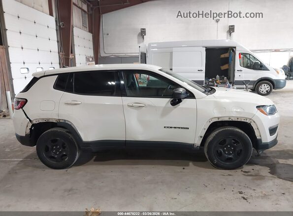 3C4NJDAB0JT248859 2018 JEEP COMPASS White Rear interior view