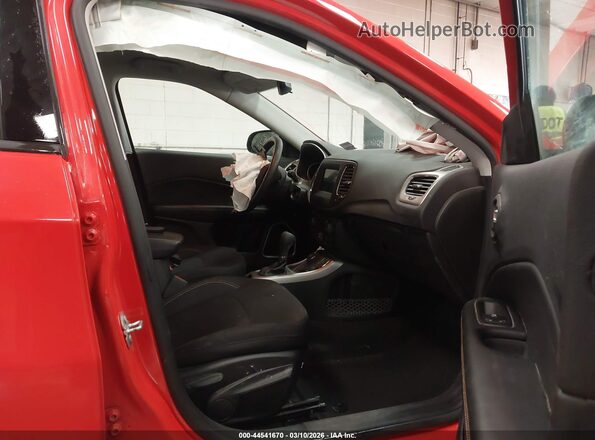 3C4NJDAB9MT551644 2021 JEEP COMPASS Оранжевый Вид салона спереди