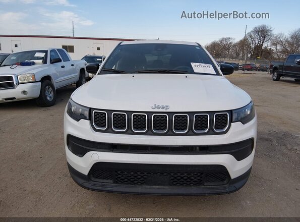 3C4NJDAN5PT519871 2023 JEEP COMPASS 4D 4WD (NEW) White Rear interior view