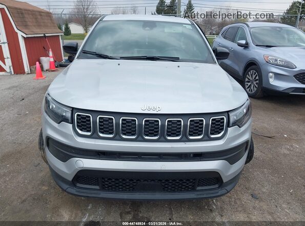 3C4NJDAN6ST566044 2025 JEEP COMPASS Silver უკანა სალონის ხედი