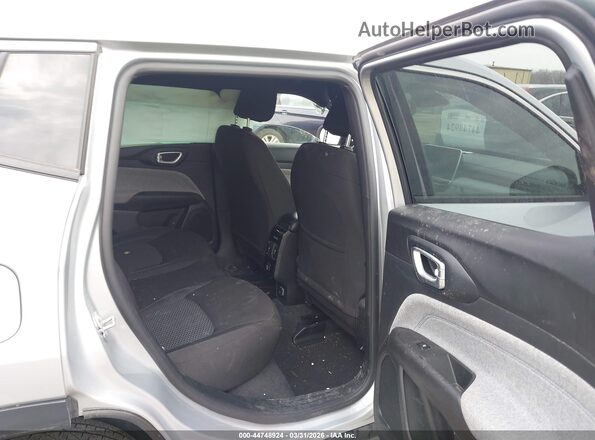 3C4NJDAN6ST566044 2025 JEEP COMPASS Silver VIN კოდის სტიკერის ხედი