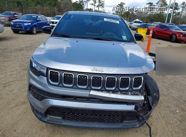 3C4NJDANXPT547312 2023 JEEP COMPASS Silver Front view