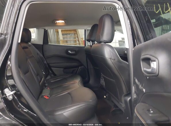 3C4NJDBB0KT665172 2019 JEEP COMPASS Black Vista de la etiqueta del VIN