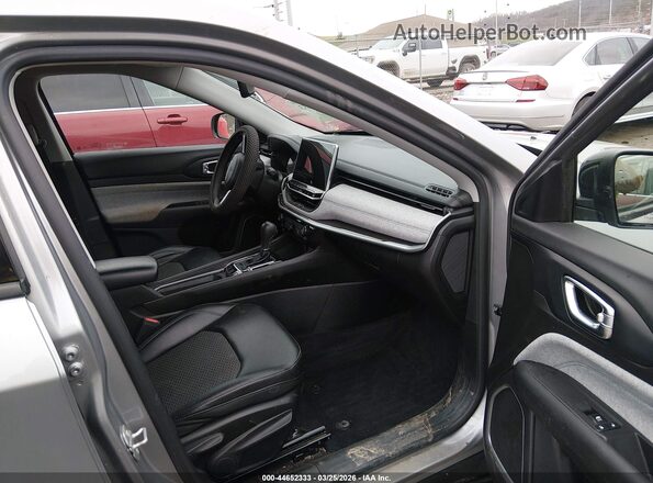 3C4NJDBB1NT232495 2022 JEEP COMPASS Silver წინა სალონის ხედი