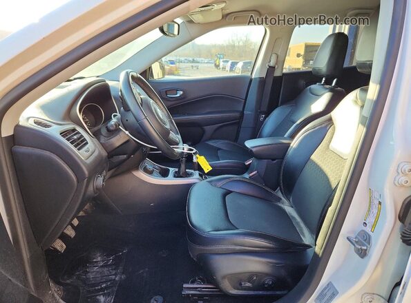 3C4NJDBB2HT650858 2017 JEEP COMPASS White Vista interior delantera