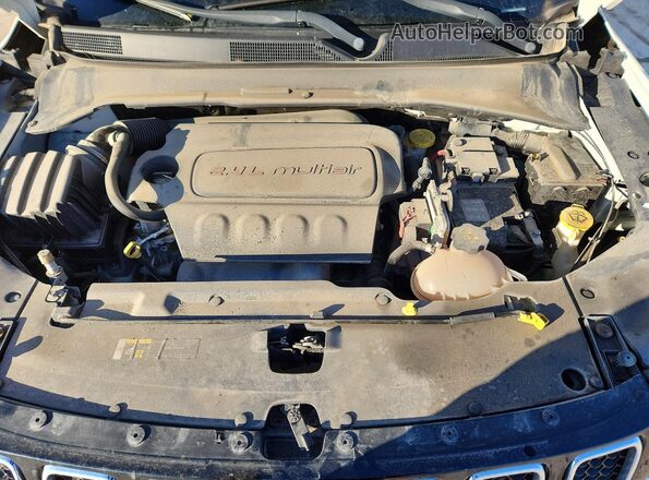 3C4NJDBB2HT650858 2017 JEEP COMPASS White Vista interior trasera