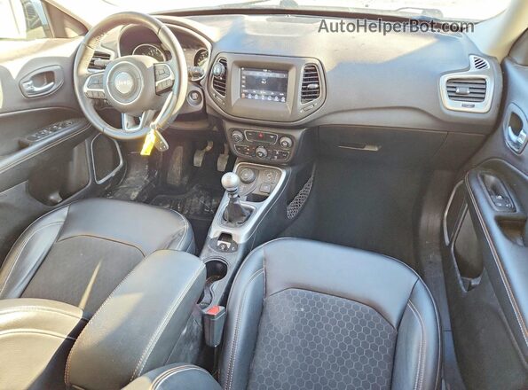 3C4NJDBB2HT650858 2017 JEEP COMPASS White Vista del salpicadero