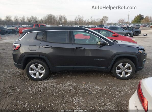 3C4NJDBB2JT154609 2018 JEEP COMPASS Gray 