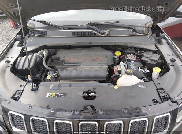 3C4NJDBB2JT154609 2018 JEEP COMPASS Gray 