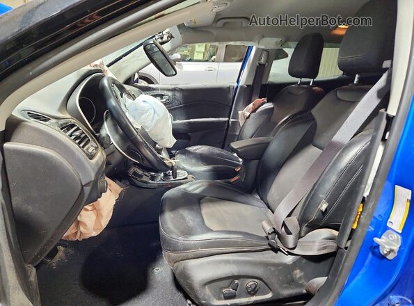 3C4NJDBB2MT506110 2021 JEEP COMPASS Blue Front interior view